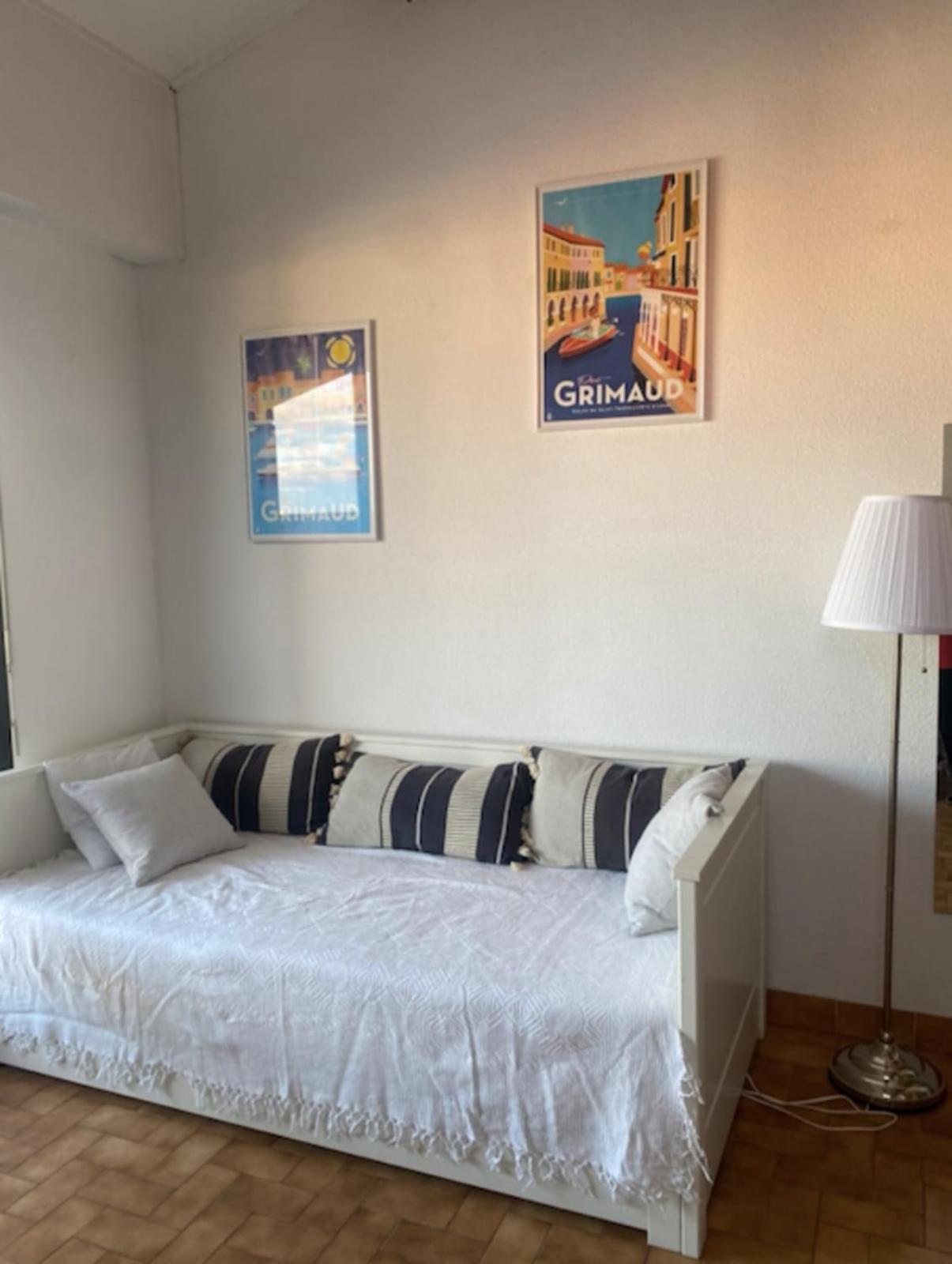 Nice Apt In Front Of The Marina In Grimaud Apartment Bagian luar foto